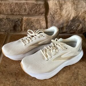 Brooks Men's Shoes Size 10.5 Glycerin Beige White Sneakers